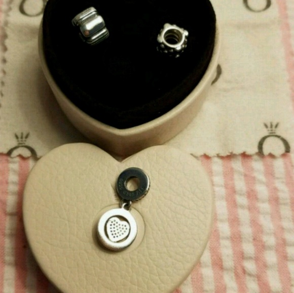 🌷Sold!! Pandora Set of 3 Pretty Charms! - Picture 4 of 4